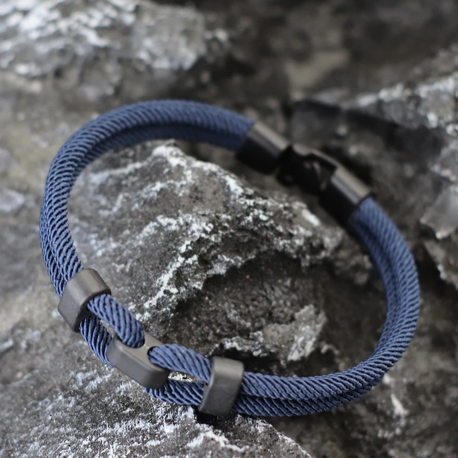 Novel Mens Lucky Red Rope Brac - Milan Men'S Fashion ulasan dan harga
