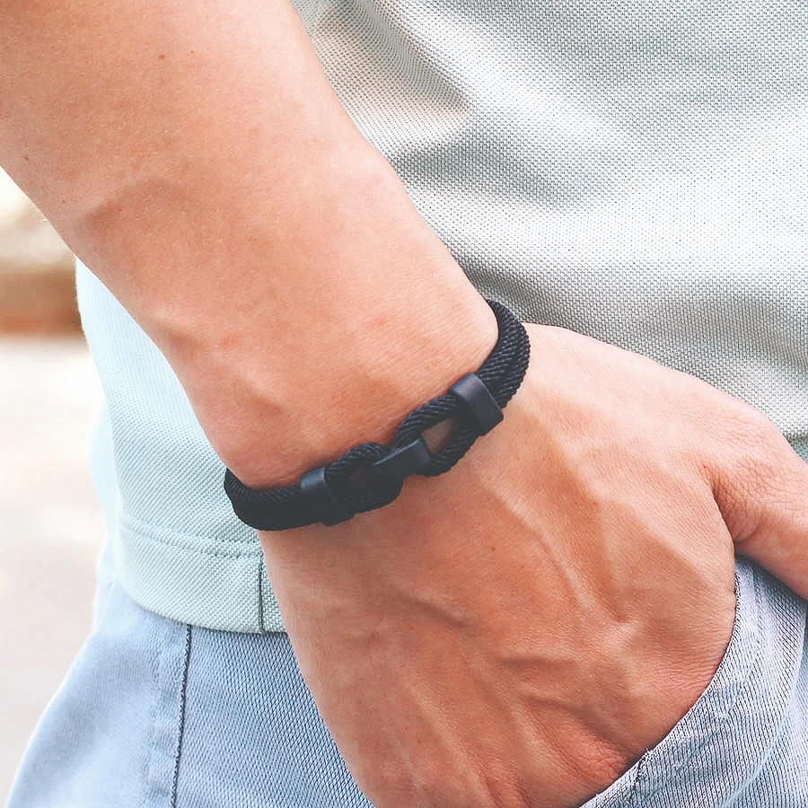 Novel Mens Lucky Red Rope Brac - Milan Men'S Fashion ulasan dan harga